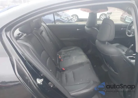 2017 Honda Accord Touring V6 z USA, uszkodzony, nr VIN 1HGCR3F92HA025371